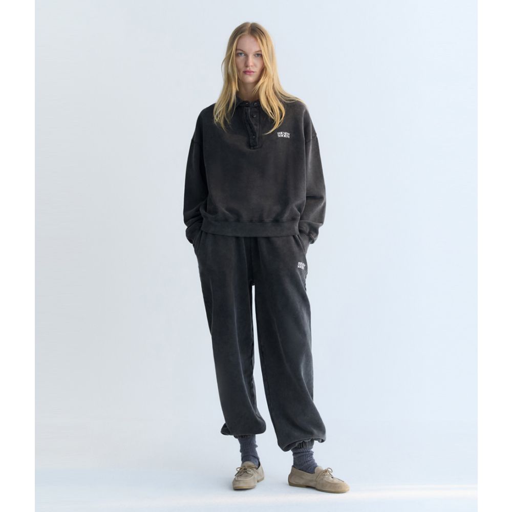 Valeria Polo whashed Grey