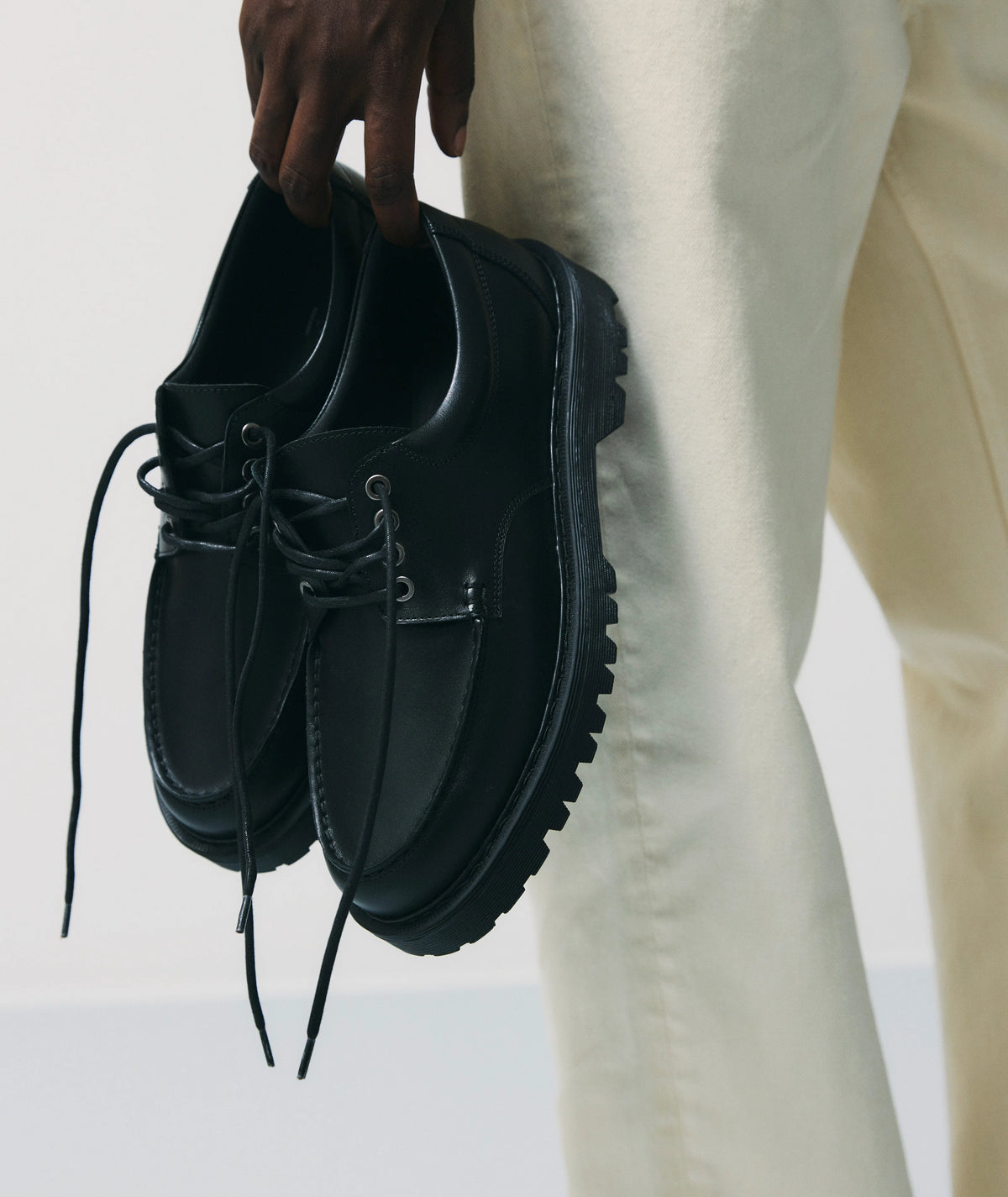 Pete Moc Toe - Black Leather