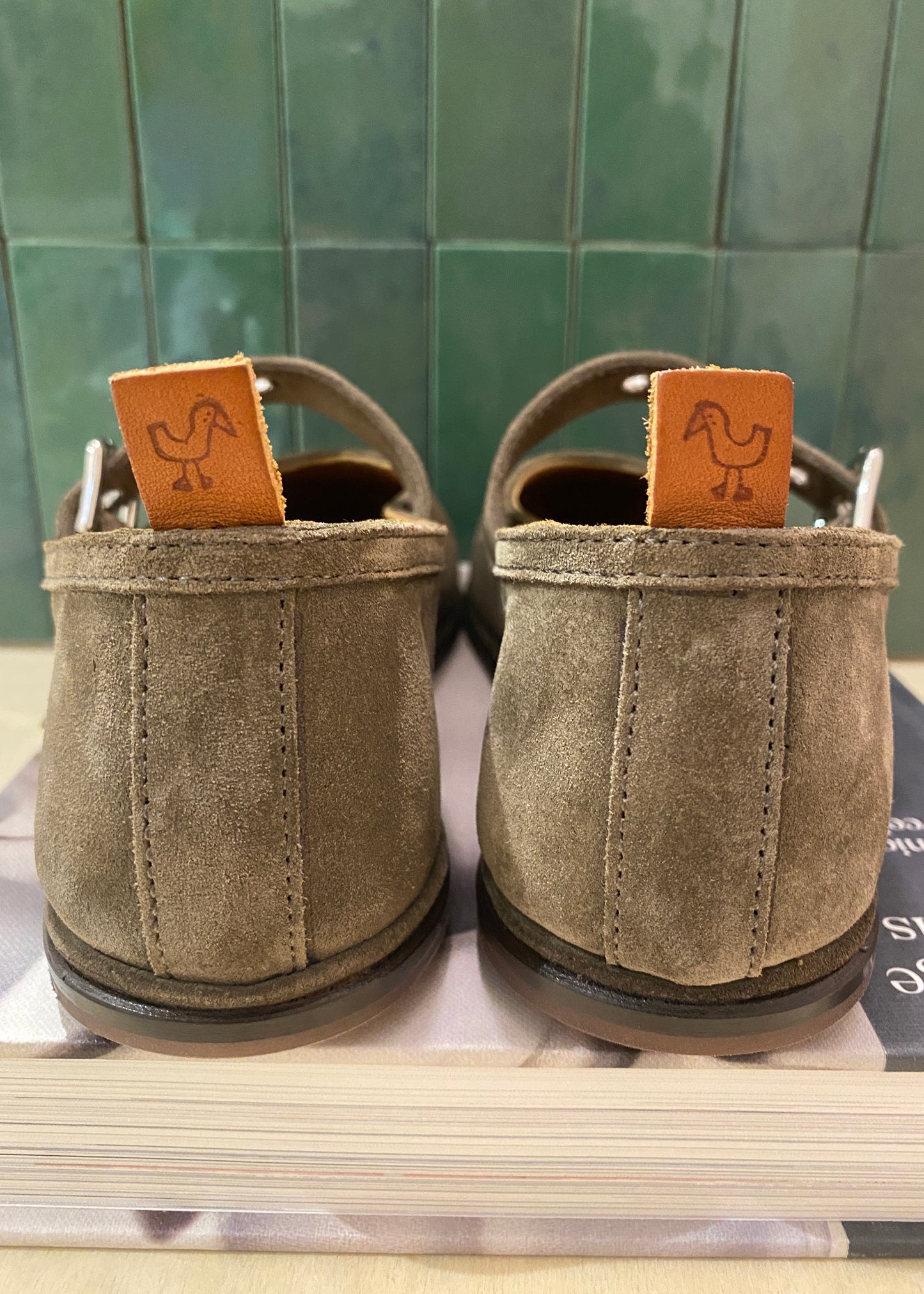 Ballerines en daim à boucle