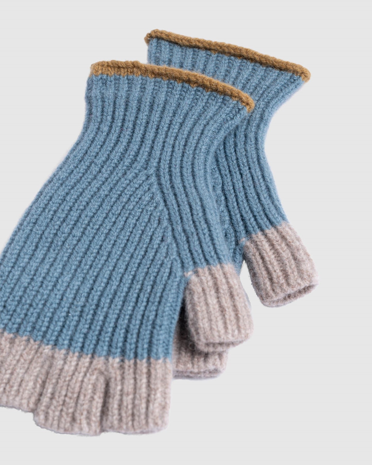 No Fingers in there Ribbed Gloves - Soft Blue