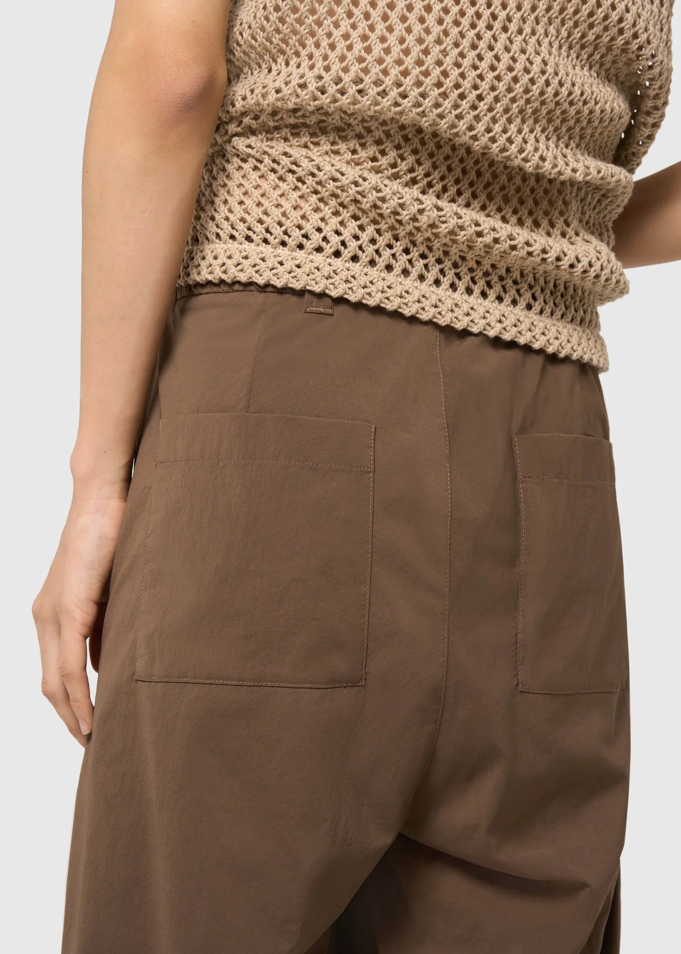 Sand pleated trousers