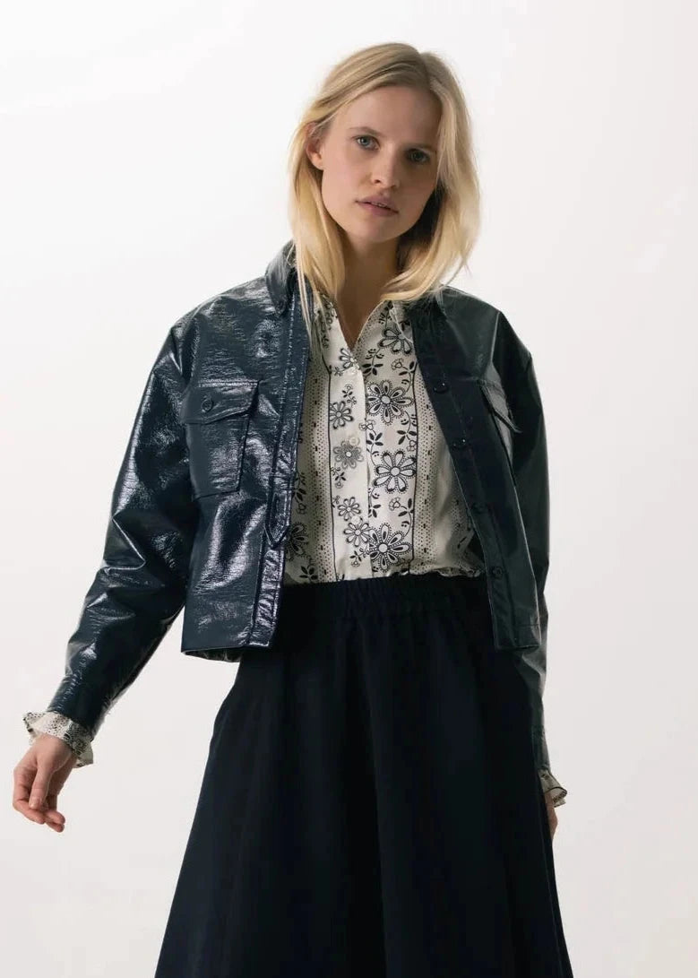 Chemise Becka nebula