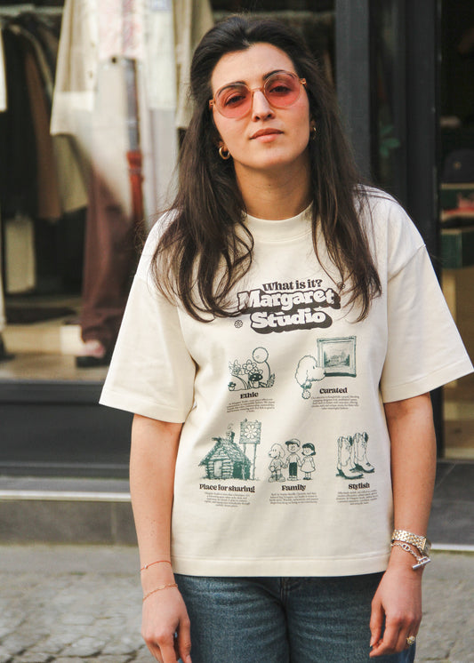 T-shirt What is It Margaret Studio
