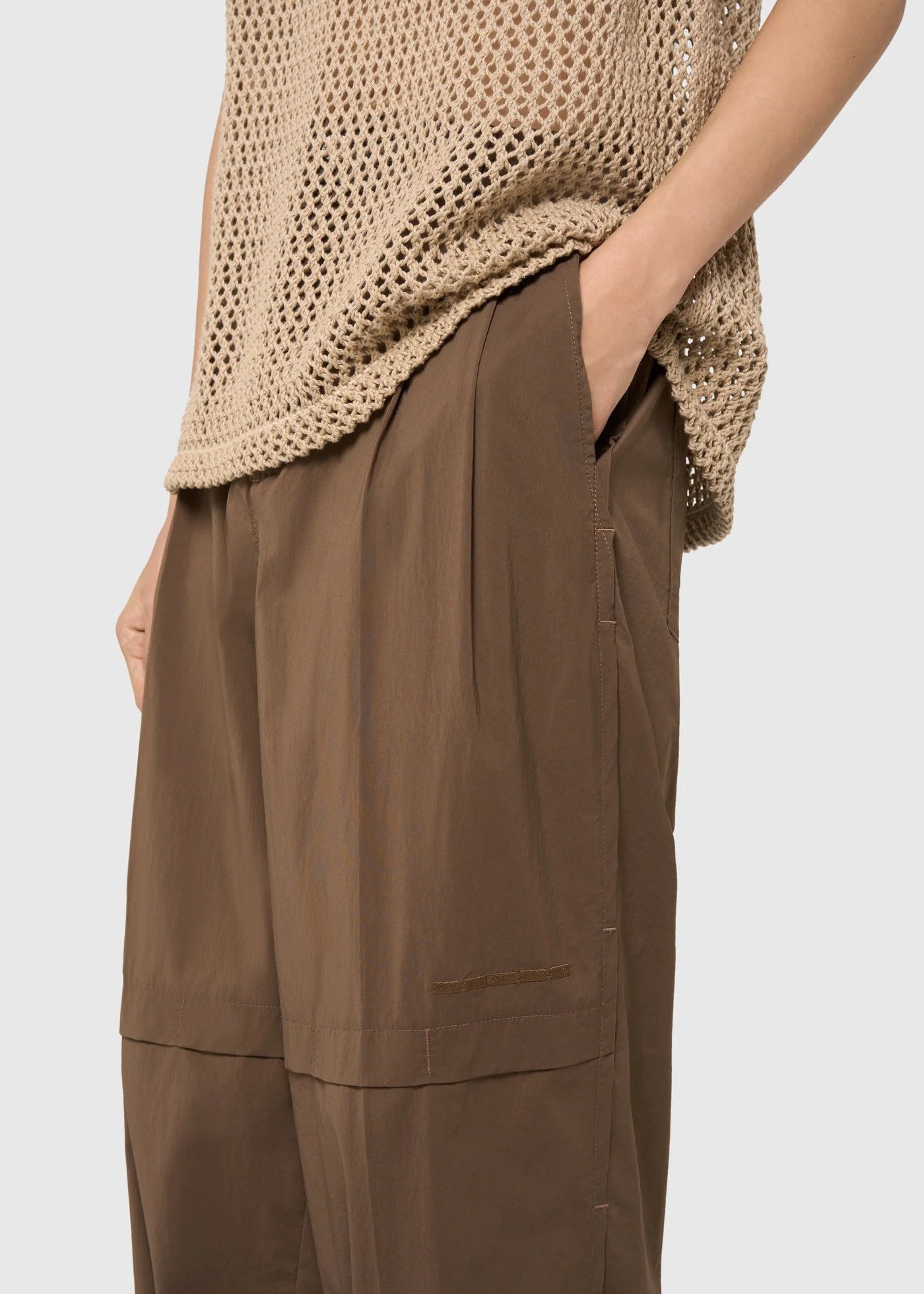 Sand pleated trousers